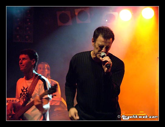 Phil Barney - 22/06/04 - Club Med World